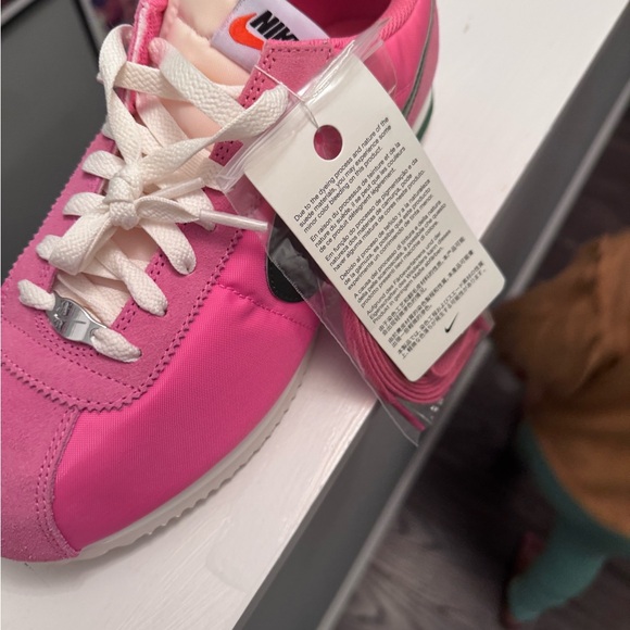 Nike Cortez Trainers in Pink, Green, & Cream  Women’s NWT Size 10 Sneakers Shoes - Picture 10 of 11